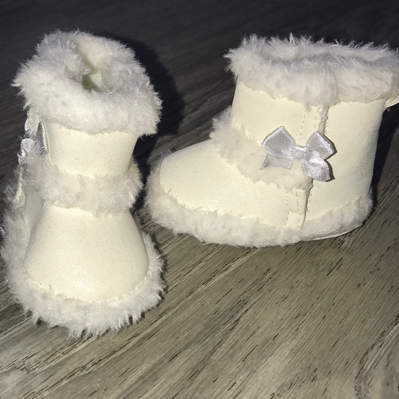 Winter Essentials ❄️ - Picture 4 of 4